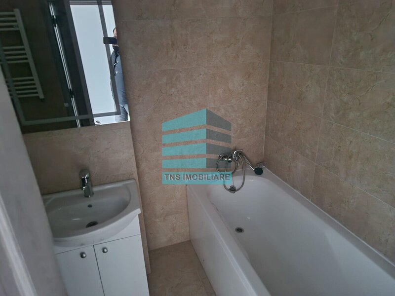 Titan- Auchan 2 camere tip studio, finalizat, mutare imediata, parcare,